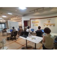 １００回同じことを聞かれても笑顔でお答えいたします