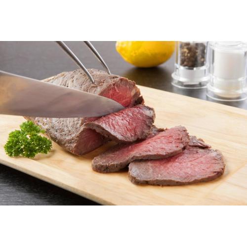 神戸牛のローストビーフをはじめ肉デリカを製造しております。