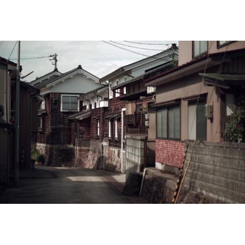 親から相続したお家を空家のままにしてませんか?空家の最適な処分方法を提案します。