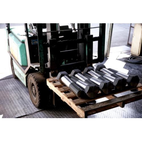 大型六角ボルト